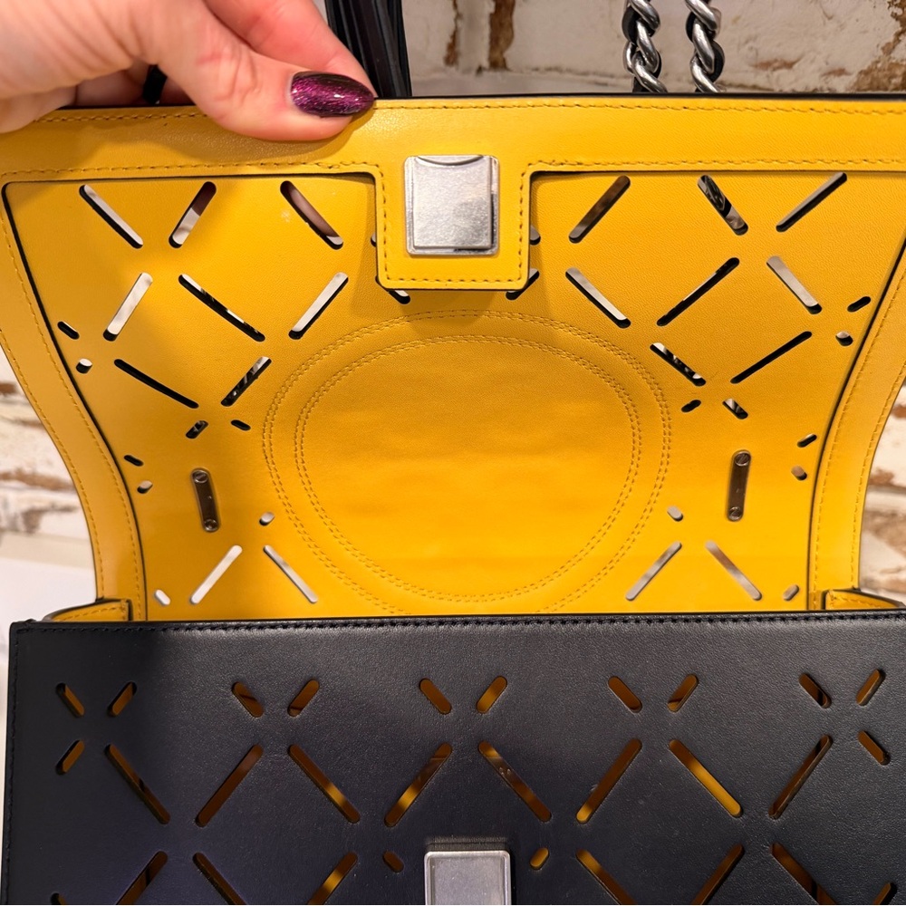 NWOT Tory Burch Black Cutout Bag - Picture 5 of 9